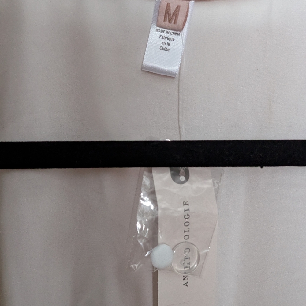 Anthropologie Hutch White Wrap Blouse.. Gorgeous, Size Medium, NWT 138 Retail - Picture 5 of 5